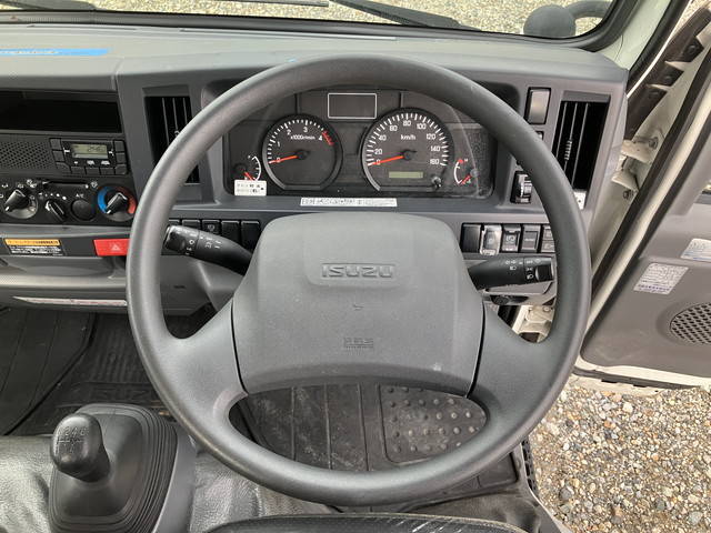 いすゞエルフクレーン3段小型（2t・3t）[写真34]