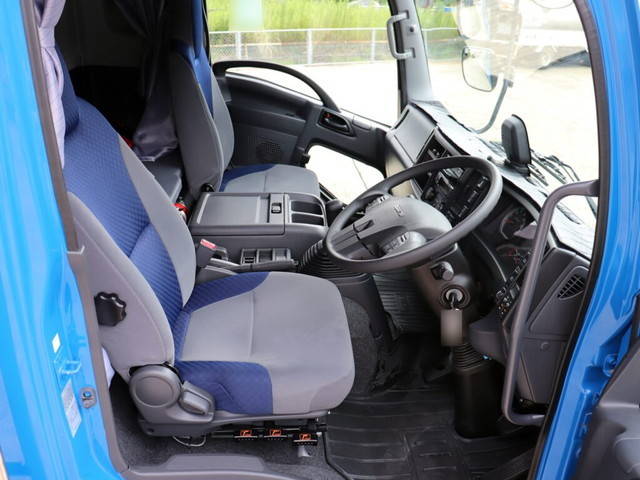 いすゞフォワードアルミブロック中型（4t）[写真18]