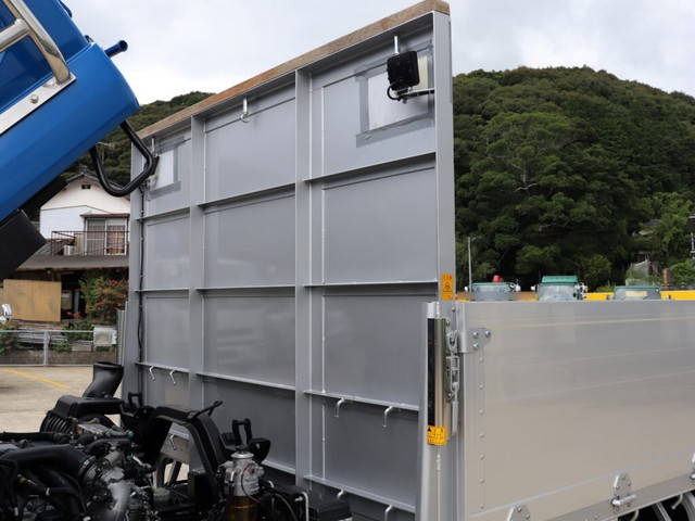 いすゞフォワードアルミブロック中型（4t）[写真21]
