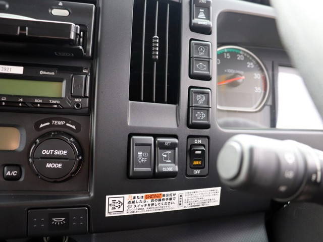 いすゞフォワードアルミブロック中型（4t）[写真32]