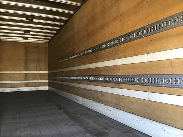 UDトラックスクオンアルミバン大型（10t）[写真12]