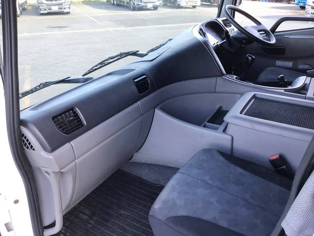 UDトラックスクオンアルミバン大型（10t）[写真31]