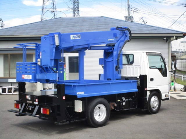 いすゞエルフ高所作業車小型（2t・3t）[写真02]