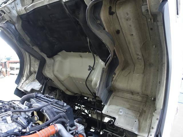 三菱ふそうキャンターアルミウイング小型（2t・3t）[写真22]