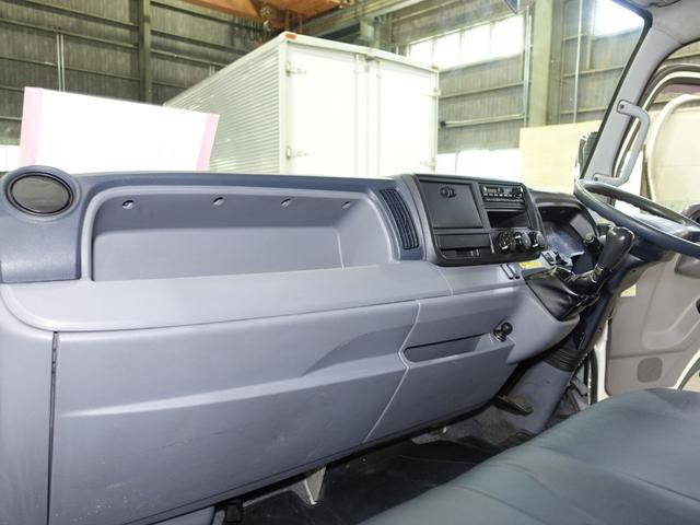 三菱ふそうキャンターアルミウイング小型（2t・3t）[写真31]