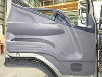 三菱ふそうキャンターアルミウイング小型（2t・3t）[写真12]