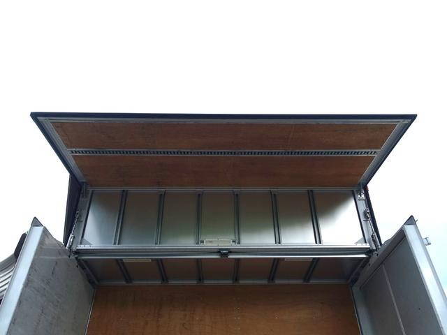 三菱ふそうキャンターアルミウイング小型（2t・3t）[写真19]