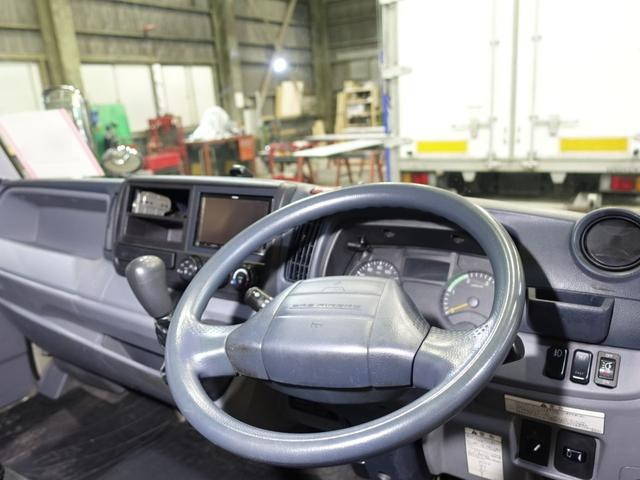 三菱ふそうキャンターアルミウイング小型（2t・3t）[写真35]