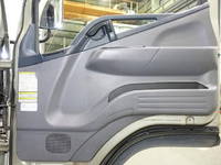 三菱ふそうキャンターアルミウイング小型（2t・3t）[写真36]