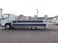 三菱ふそうキャンター平ボディ小型（2t・3t）[写真12]