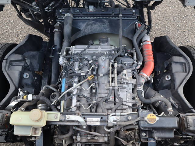 三菱ふそうキャンター平ボディ小型（2t・3t）[写真16]