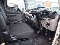 三菱ふそうキャンター平ボディ小型（2t・3t）[写真23]