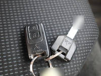 三菱ふそうキャンター平ボディ小型（2t・3t）[写真33]