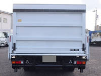 三菱ふそうキャンター平ボディ小型（2t・3t）[写真06]