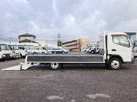 三菱ふそうキャンター平ボディ小型（2t・3t）[写真09]