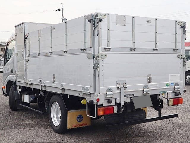 トヨタダイナアルミブロック小型（2t・3t）[写真02]