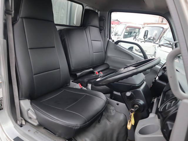 トヨタダイナアルミブロック小型（2t・3t）[写真27]