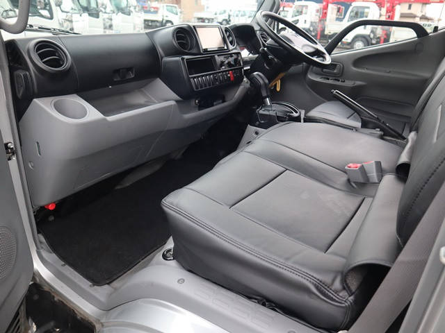 トヨタダイナアルミブロック小型（2t・3t）[写真28]