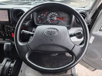 トヨタダイナアルミブロック小型（2t・3t）[写真30]