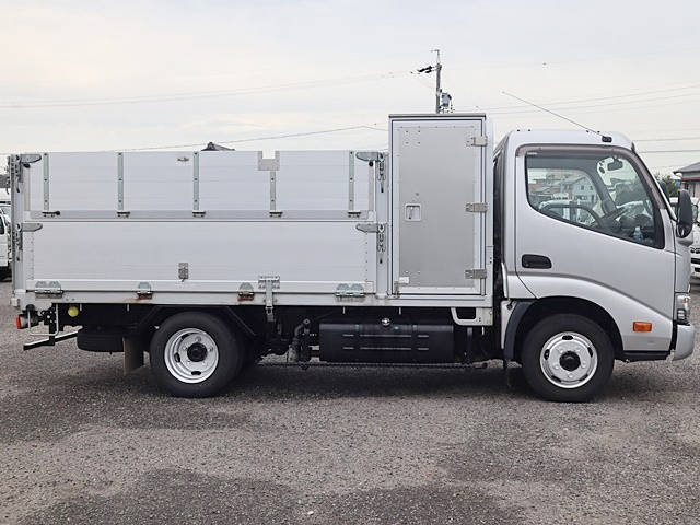 トヨタダイナアルミブロック小型（2t・3t）[写真06]