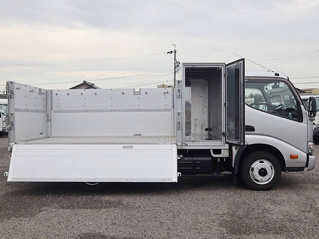 トヨタダイナアルミブロック小型（2t・3t）[写真08]