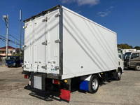 いすゞエルフ冷凍車（冷蔵車）小型（2t・3t）[写真02]