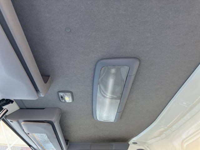 いすゞエルフ冷凍車（冷蔵車）小型（2t・3t）[写真29]