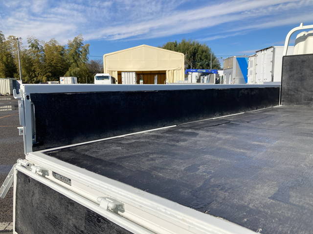 日野デュトロ平ボディ小型（2t・3t）[写真13]