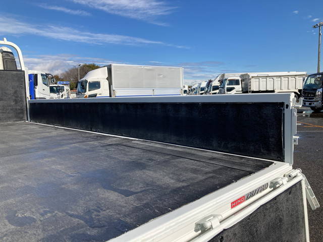 日野デュトロ平ボディ小型（2t・3t）[写真14]