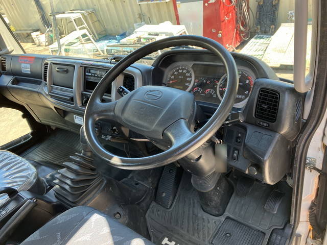 日野レンジャークレーン4段中型（4t）[写真33]