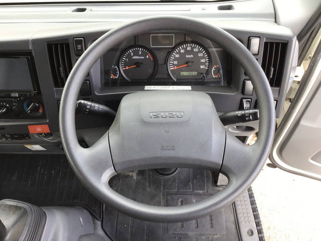 いすゞエルフ冷凍車（冷蔵車）小型（2t・3t）[写真33]