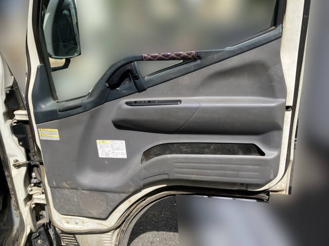 三菱ふそうキャンターダンプ小型（2t・3t）[写真19]