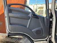 いすゞエルフ冷凍車（冷蔵車）小型（2t・3t）[写真29]