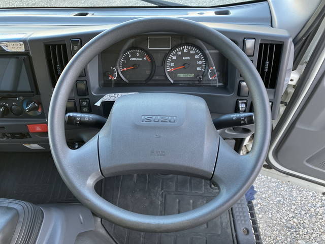 いすゞエルフ冷凍車（冷蔵車）小型（2t・3t）[写真36]