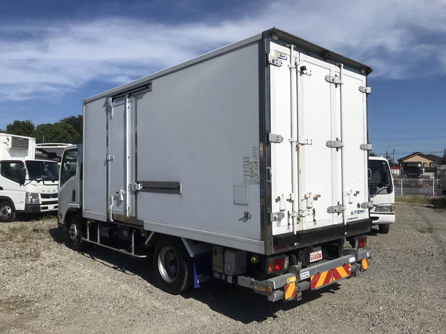 いすゞエルフ冷凍車（冷蔵車）小型（2t・3t）[写真04]