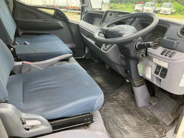 三菱ふそうキャンター平ボディ小型（2t・3t）[写真25]