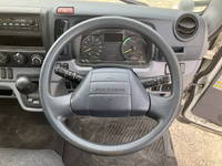 三菱ふそうキャンター平ボディ小型（2t・3t）[写真27]