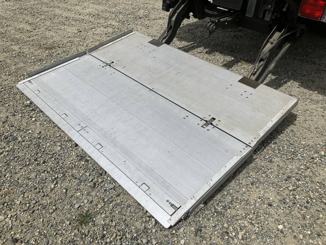 日野レンジャー冷凍車（冷蔵車）中型（4t）[写真17]