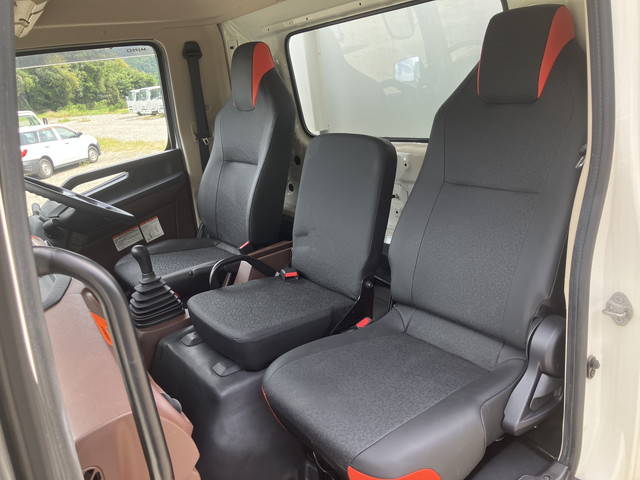 日野レンジャー冷凍車（冷蔵車）中型（4t）[写真28]