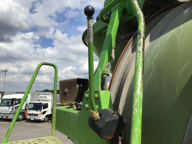 三菱ふそうスーパーグレートミキサー車（コンクリートミキサー）大型（10t）[写真15]