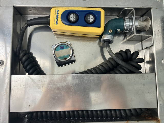 いすゞフォワード冷凍車（冷蔵車）中型（4t）[写真11]