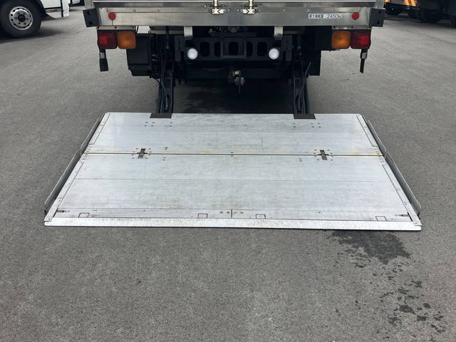 いすゞフォワード冷凍車（冷蔵車）中型（4t）[写真14]