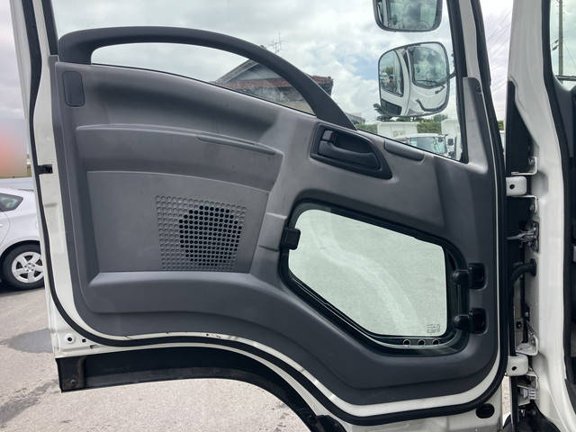 いすゞフォワード冷凍車（冷蔵車）中型（4t）[写真31]