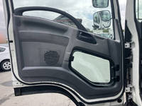 いすゞフォワード冷凍車（冷蔵車）中型（4t）[写真31]