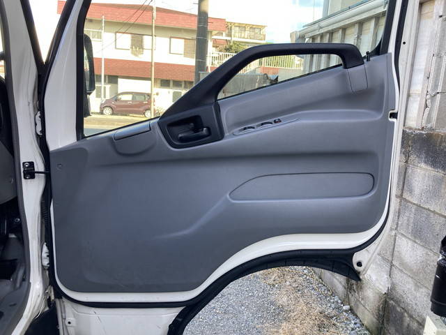 日野デュトロ冷凍車（冷蔵車）小型（2t・3t）[写真28]