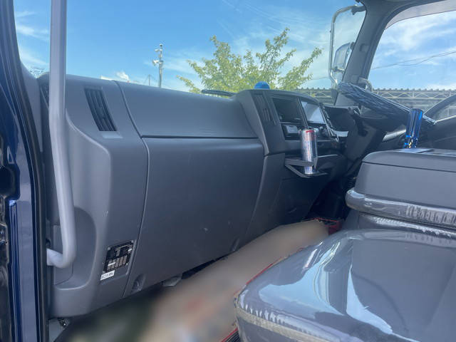 いすゞフォワードユニック5段中型（4t）[写真28]