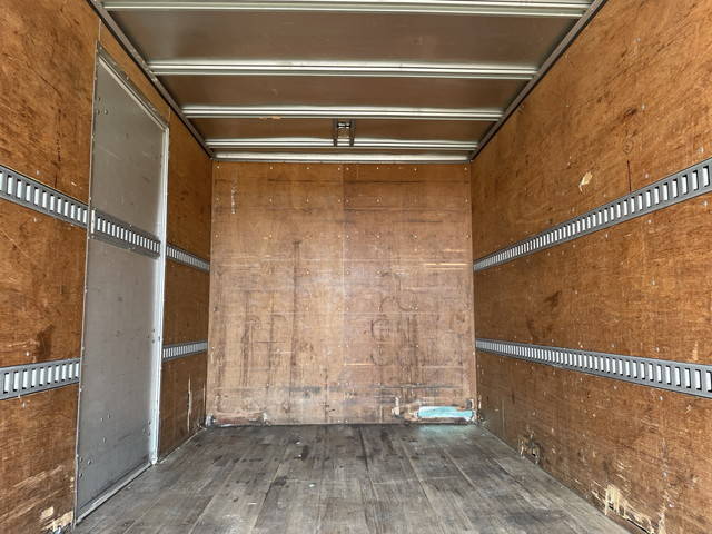 日野デュトロアルミバン小型（2t・3t）[写真12]