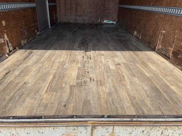 日野デュトロアルミバン小型（2t・3t）[写真16]