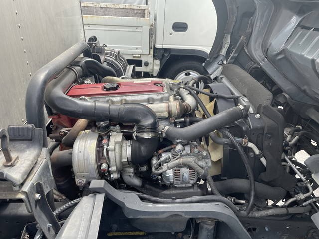 日野デュトロアルミバン小型（2t・3t）[写真27]