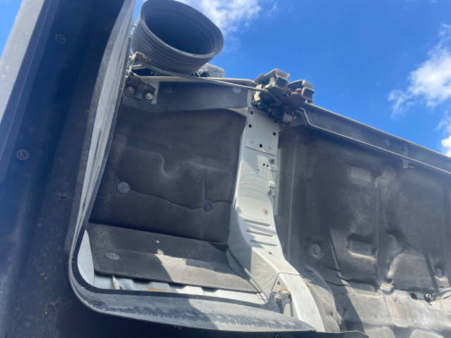 UDトラックスクオンアルミウイング大型（10t）[写真20]